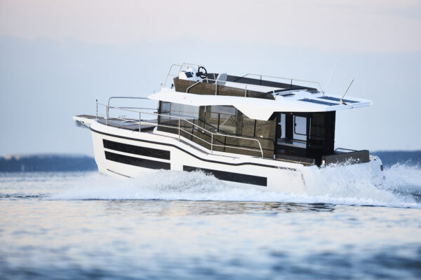 Internet_Northman_Travler_1050_145_RH