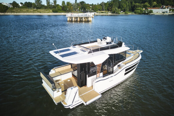 Internet_Northman_Travler_1050_203_RH